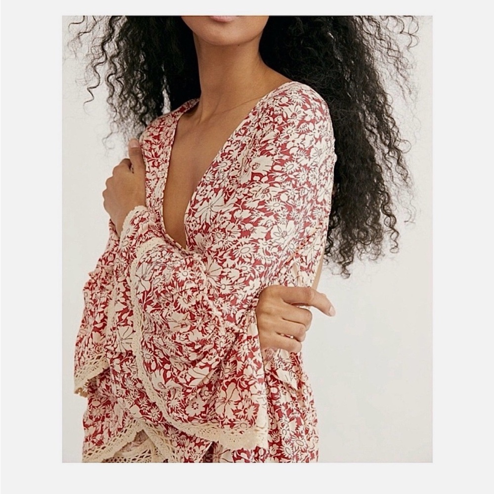 FREE PEOPLE Kristall Mini Floral Dress in Raspberry - Picture 5 of 12